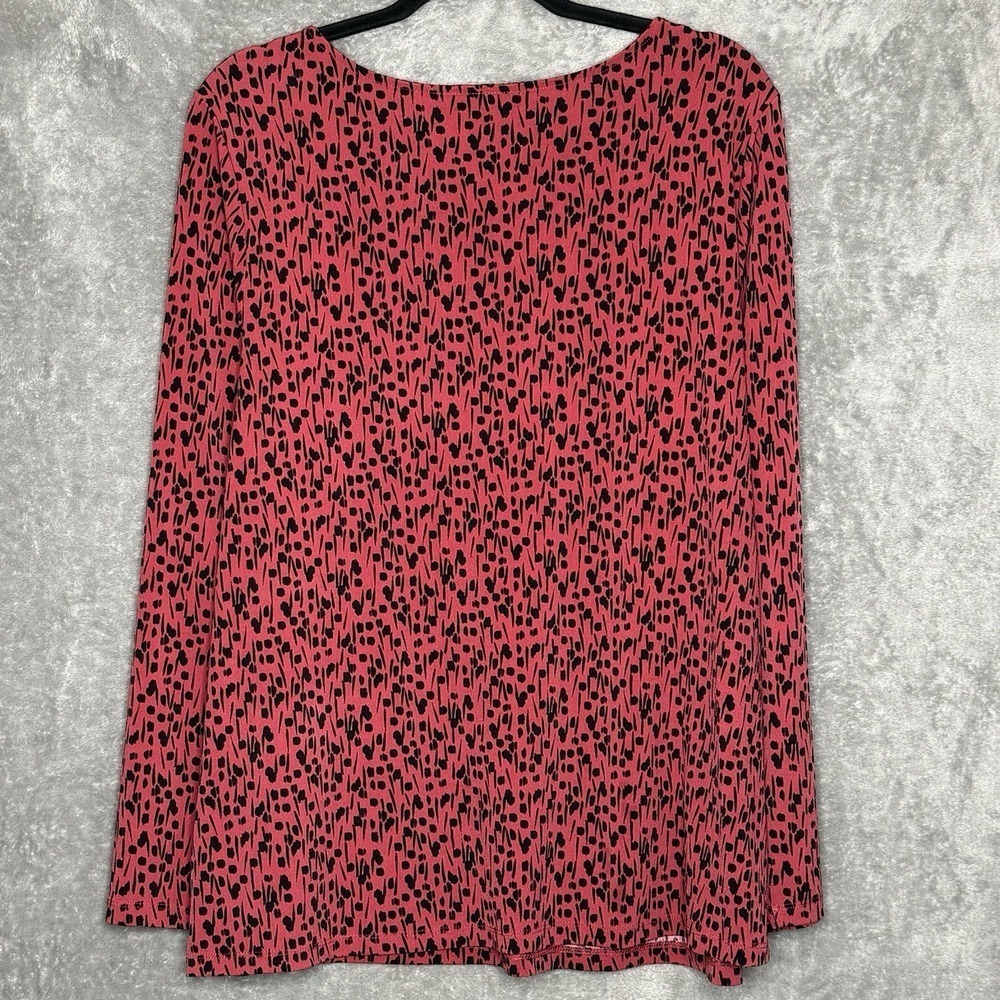 Tahari 1X Shirt Top Red Black Abstract Long Sleeve Keyhole V Neck Stretch Womens - Picture 4 of 6